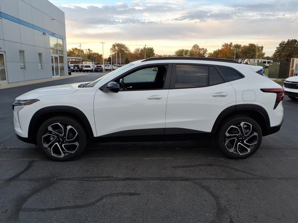 2026 Chevrolet Trax photo 2