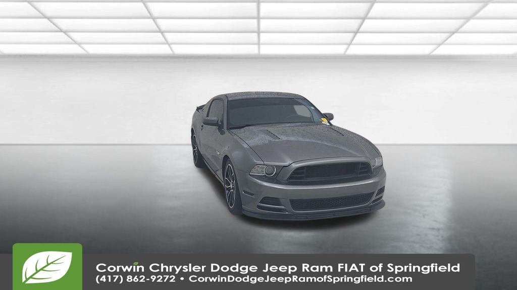 2014 Ford Mustang GT Premium photo 4