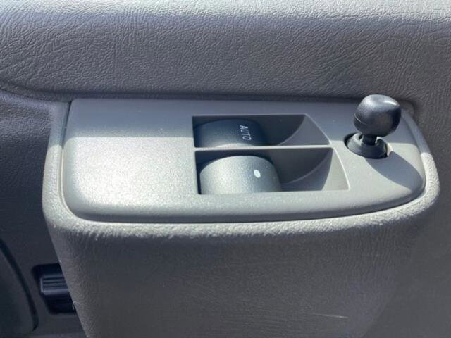 2022 Chevrolet Express Passenger 3500 photo 10