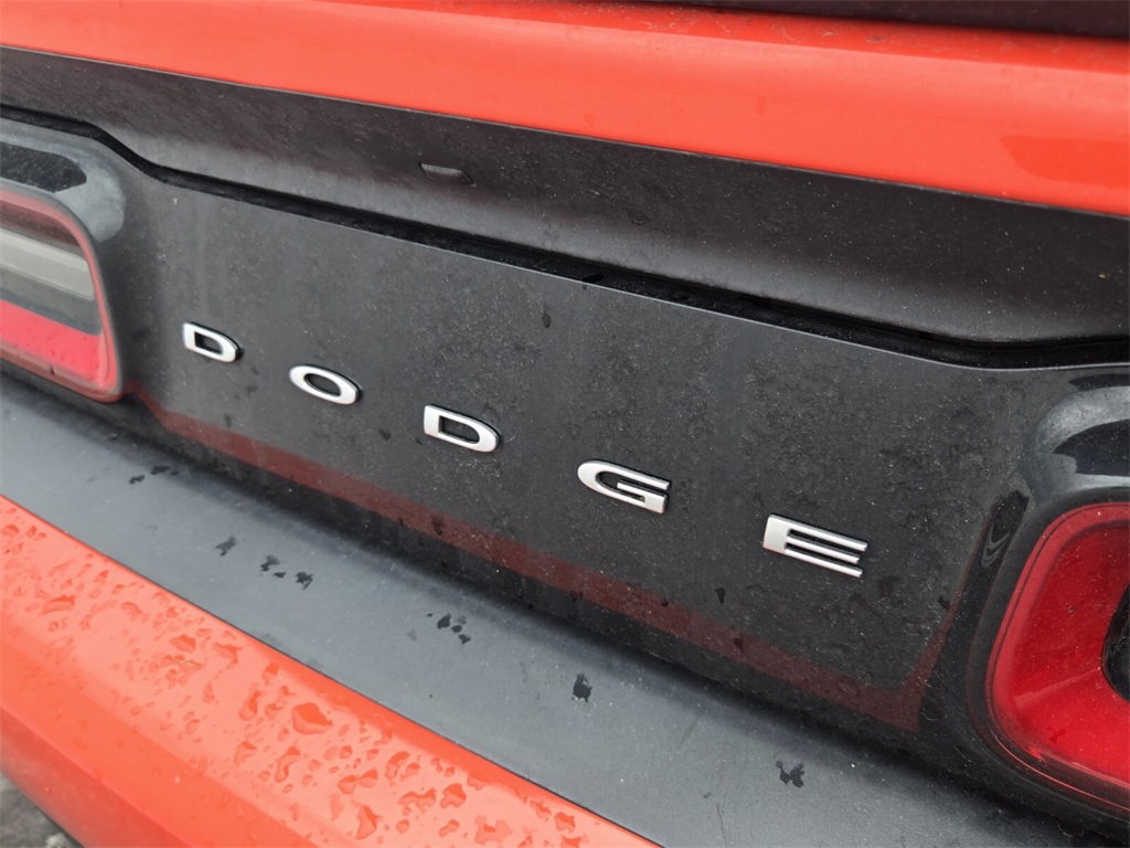 2018 Dodge Challenger SXT photo 9