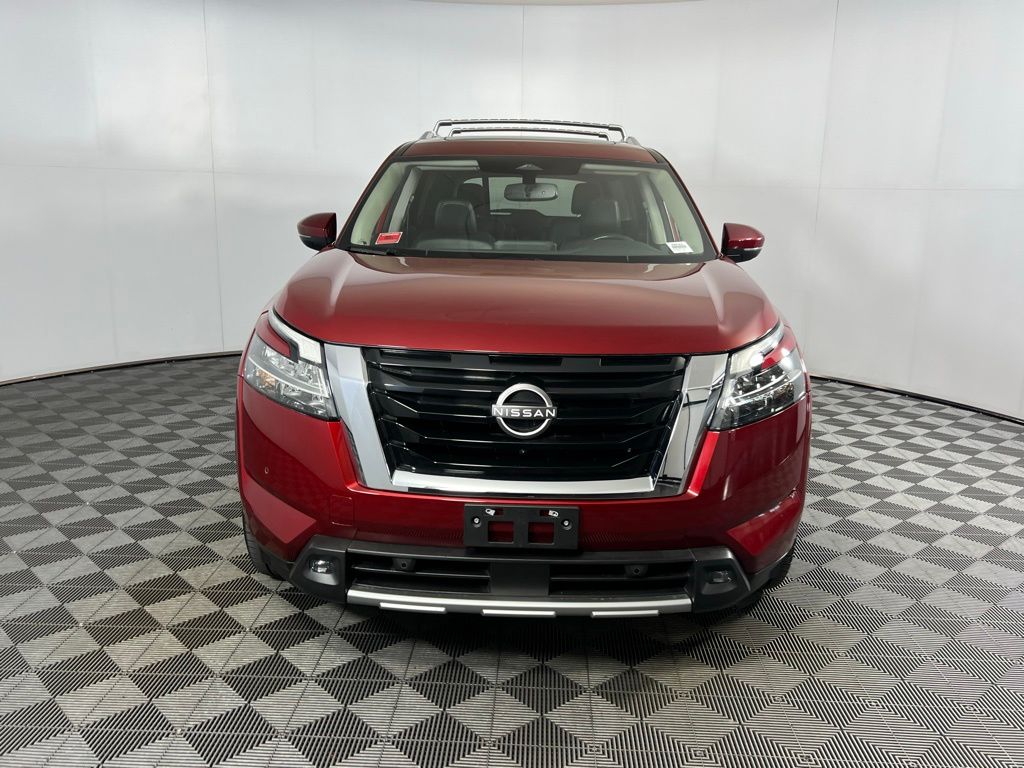 2022 Nissan Pathfinder SL photo 3