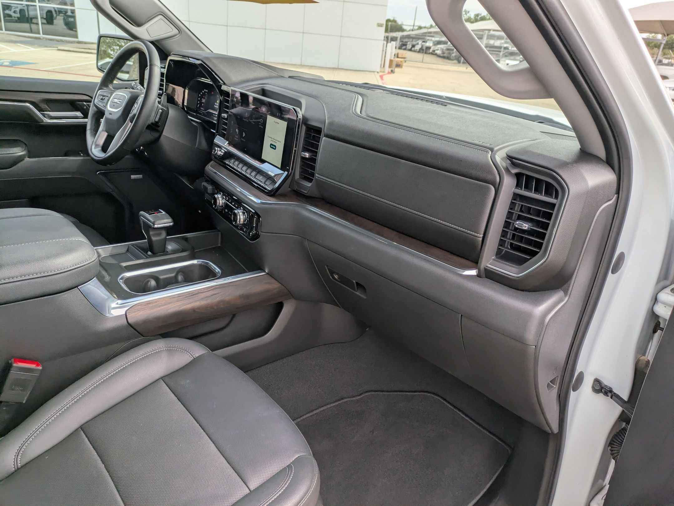 2024 Gmc Sierra 1500 SLT photo 29