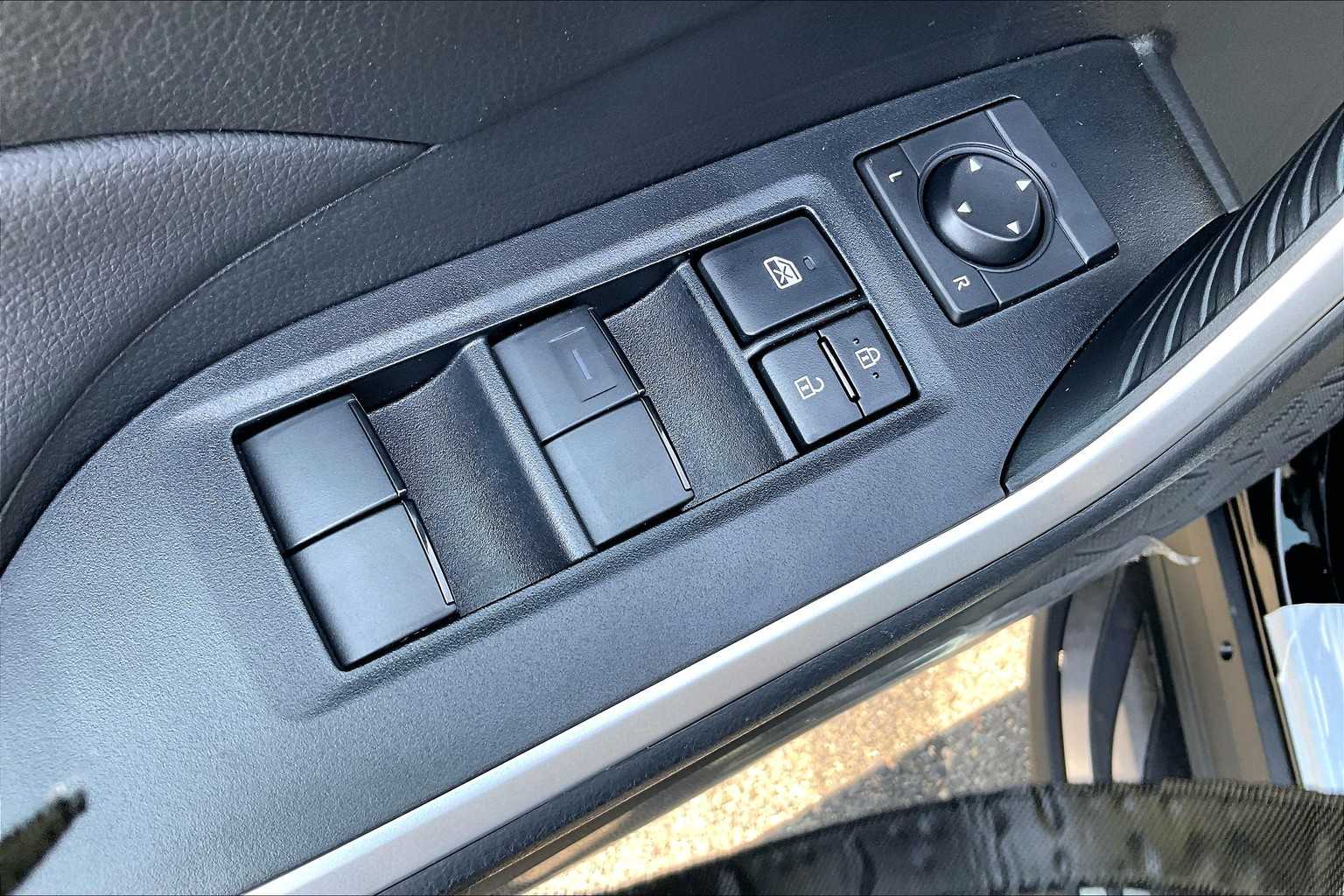 2025 Toyota RAV4 LE photo 19