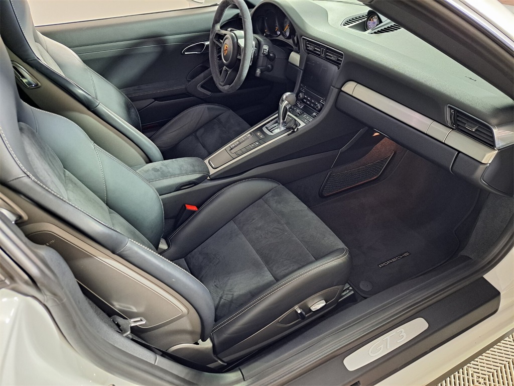 Used 2018 White Porsche GT3 image 17