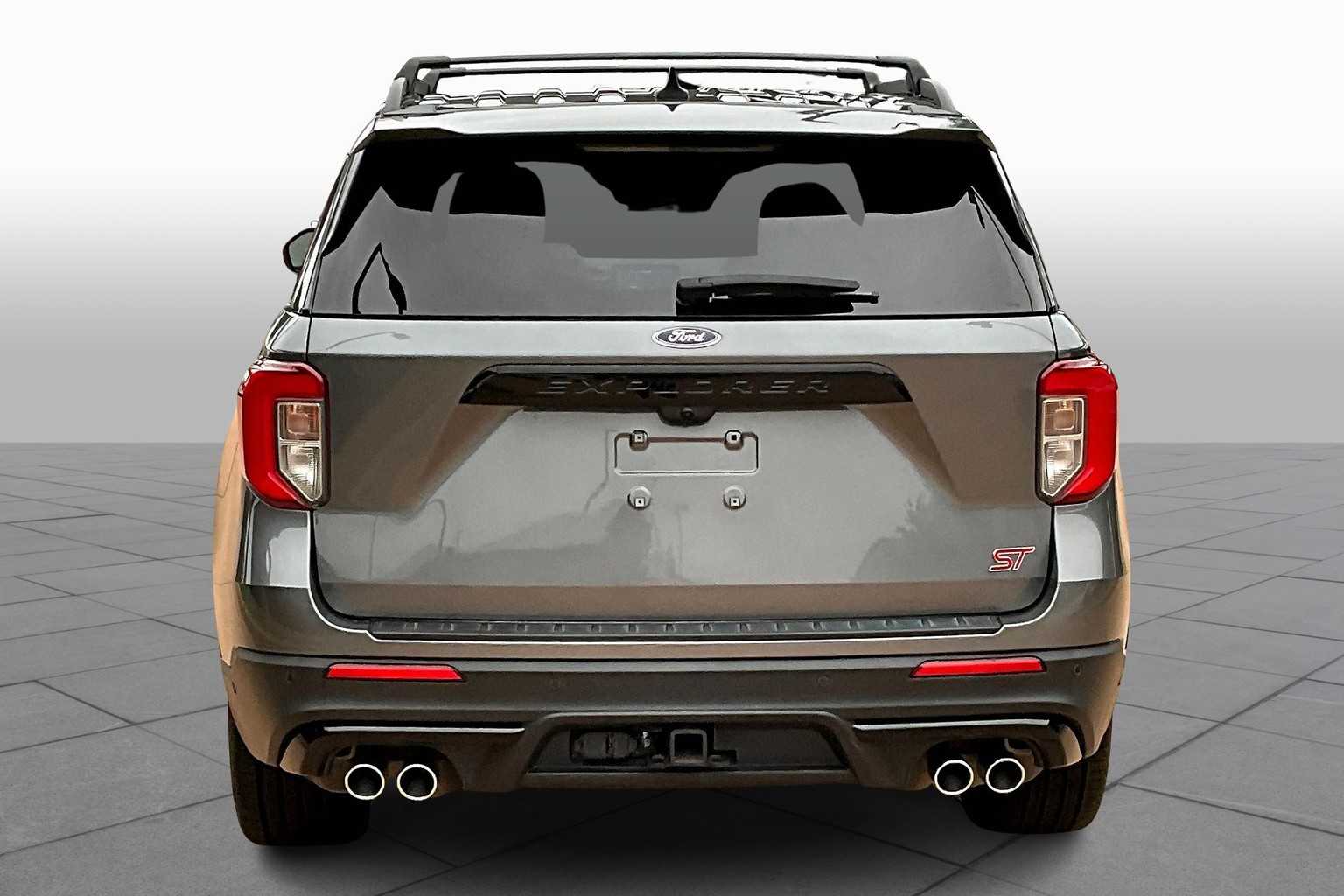 2022 Ford Explorer ST photo 4