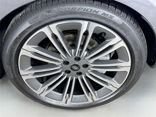 2025 Land Rover Range Rover Sport SE photo 30