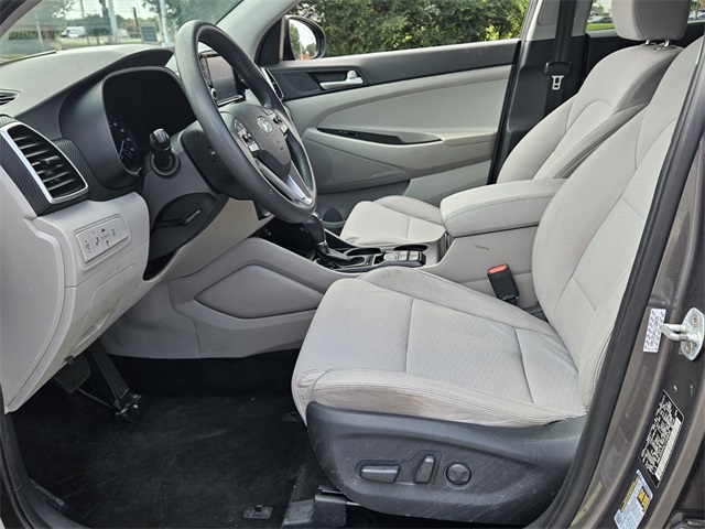 2020 Hyundai Tucson Value photo 3