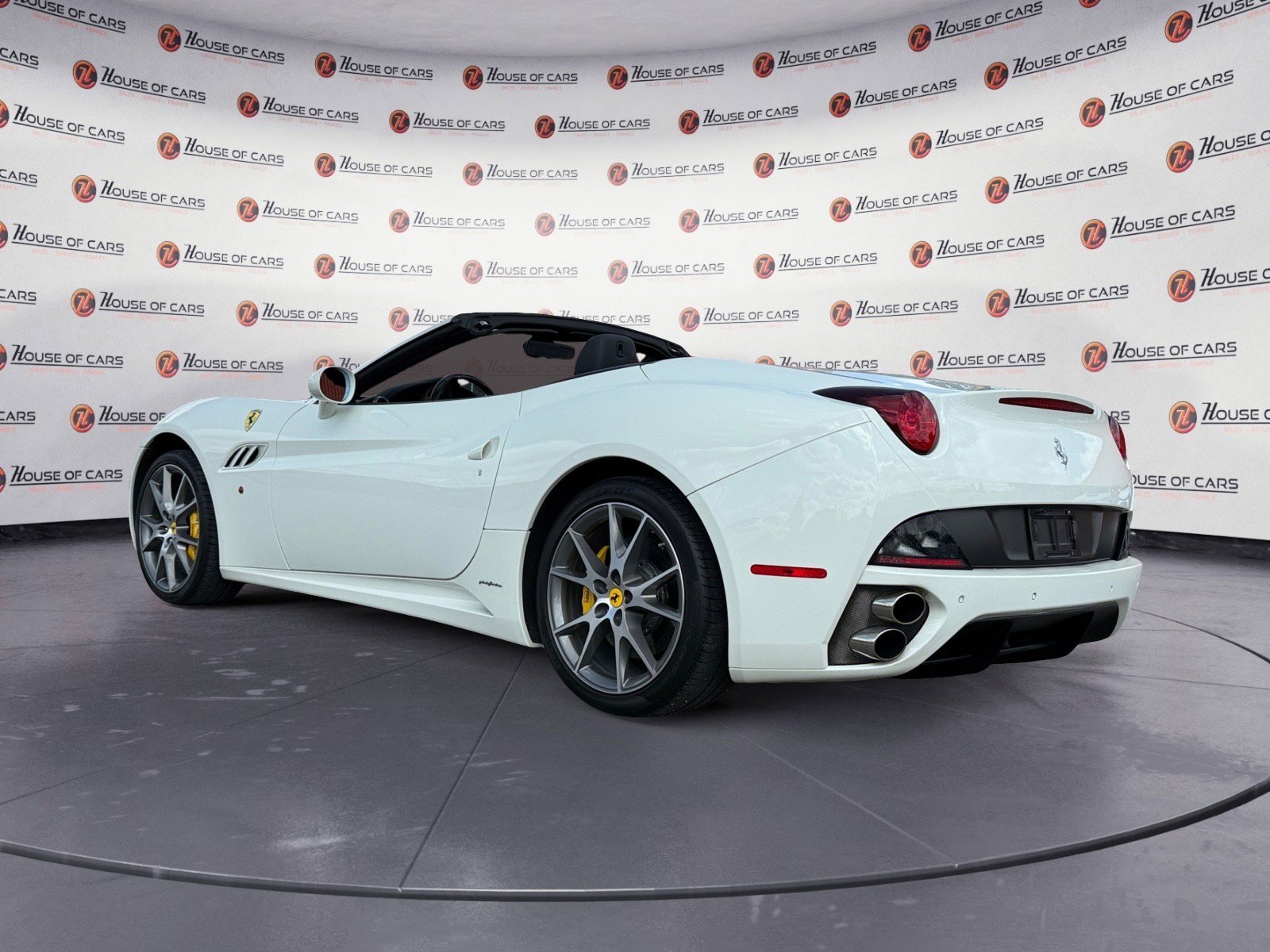 Pre-Owned 2010 Ferrari California Convertible in Calgary #PS