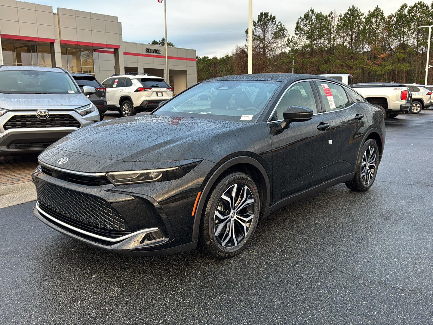 2026 Toyota Crown XLE's photo