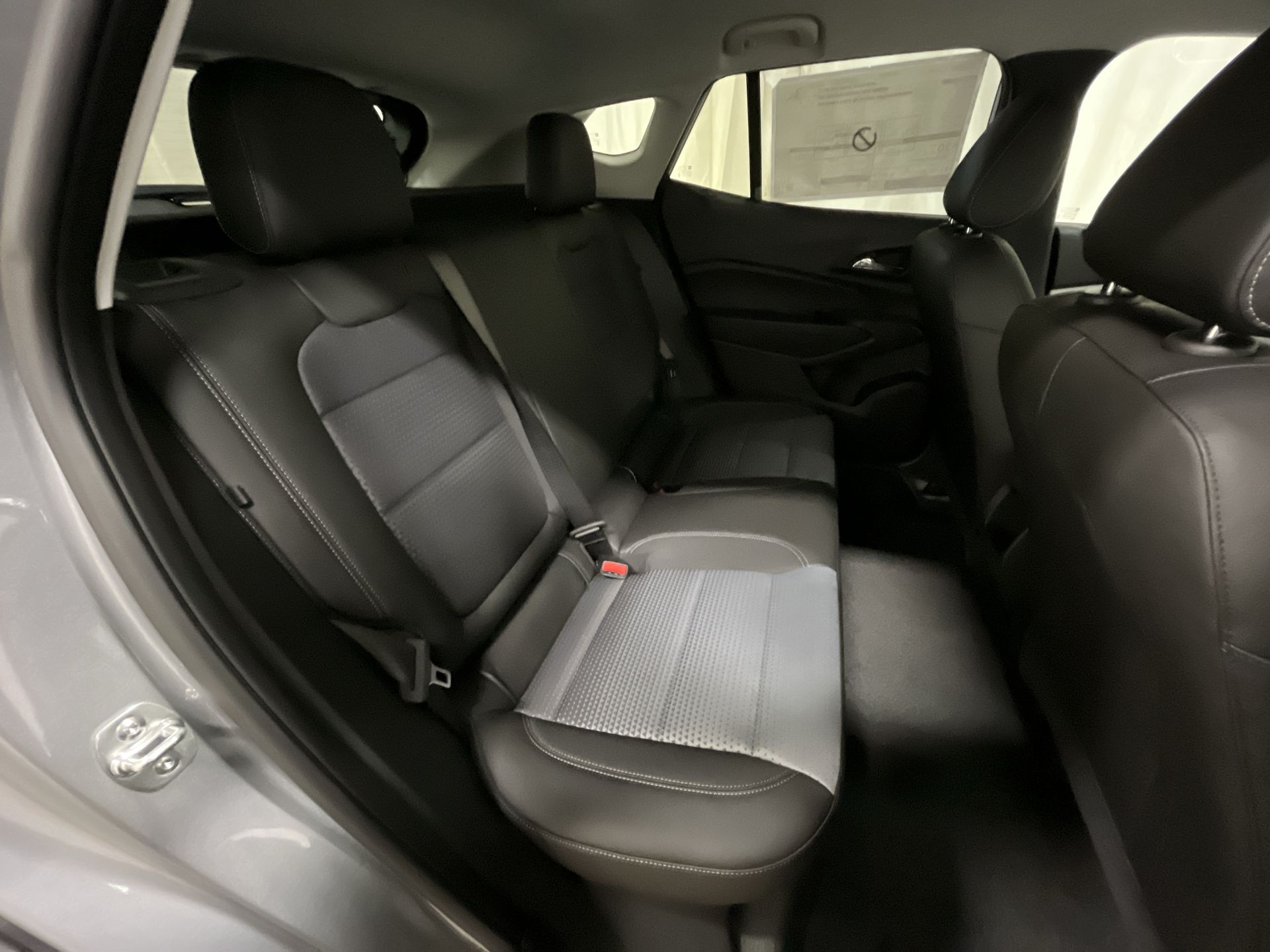 2025 Chevrolet Trax LT photo 16