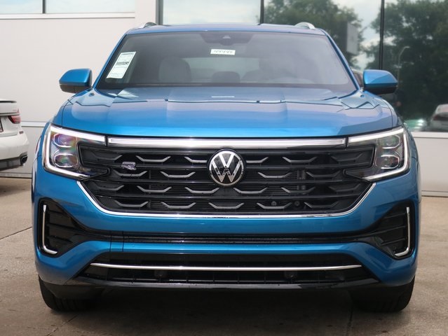 2024 Volkswagen Atlas Cross Sport SEL R-Line photo 2