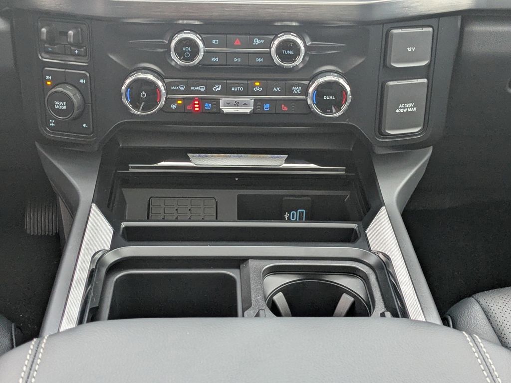 2025 Ford F-250 Lariat photo 22
