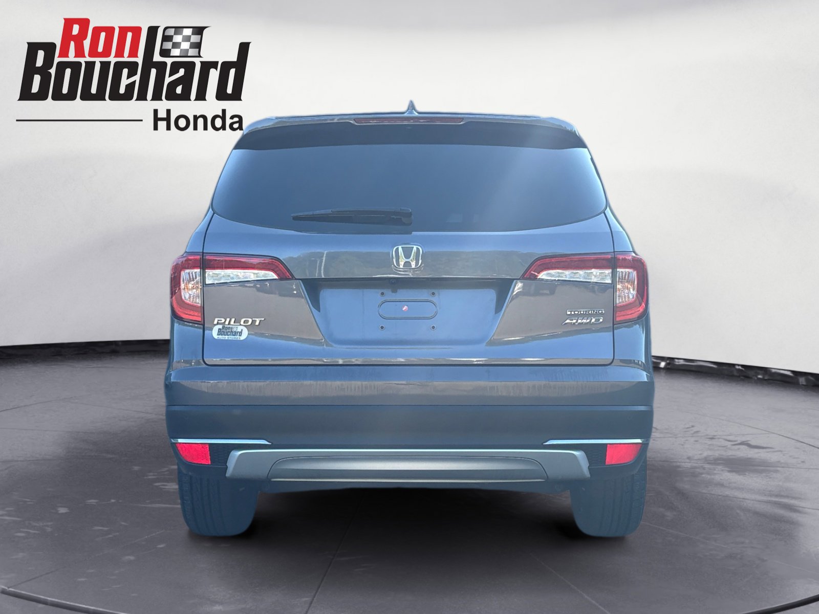 2022 Honda Pilot Touring photo 3