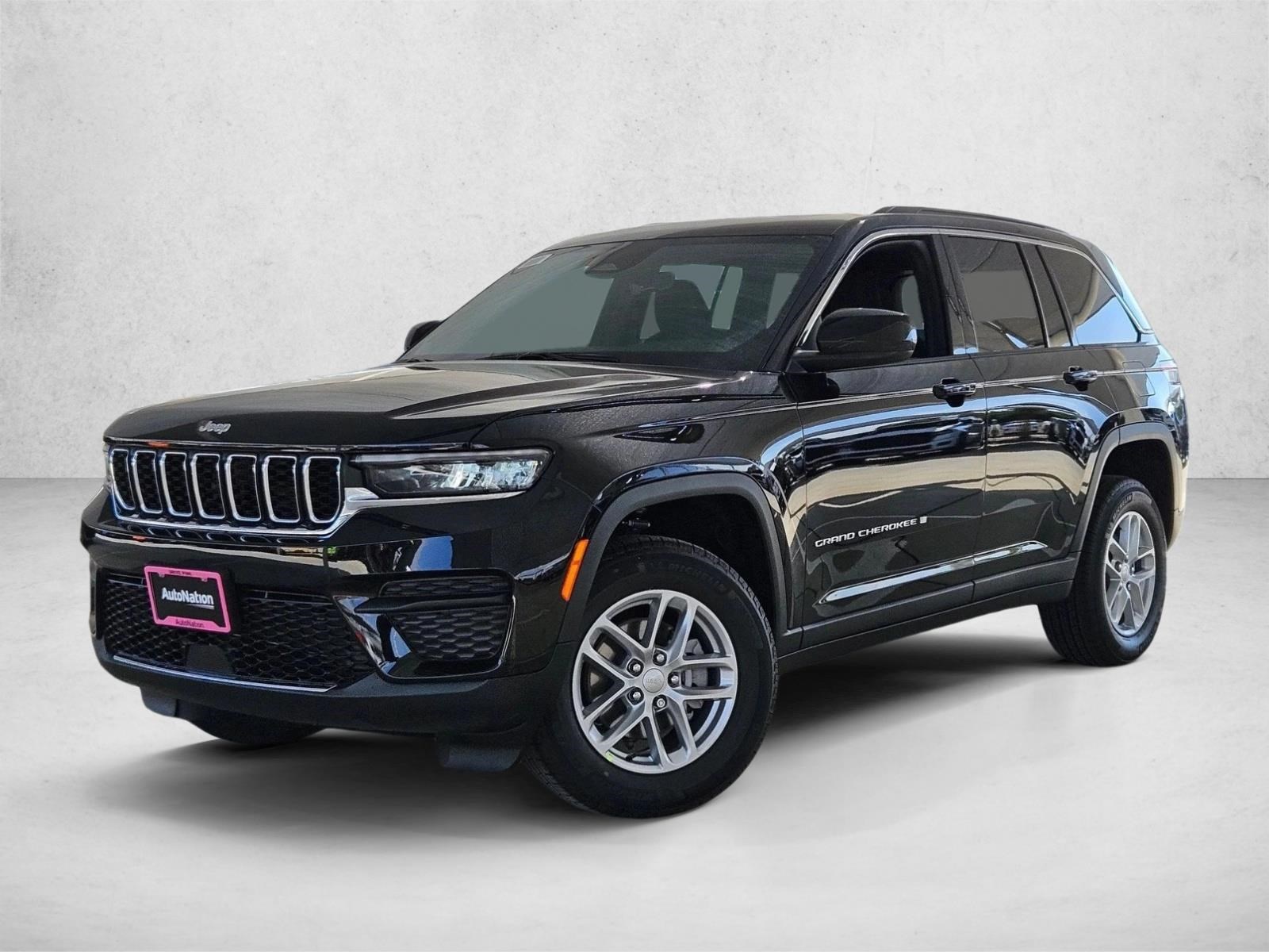 2025 Jeep Grand Cherokee Laredo's photo