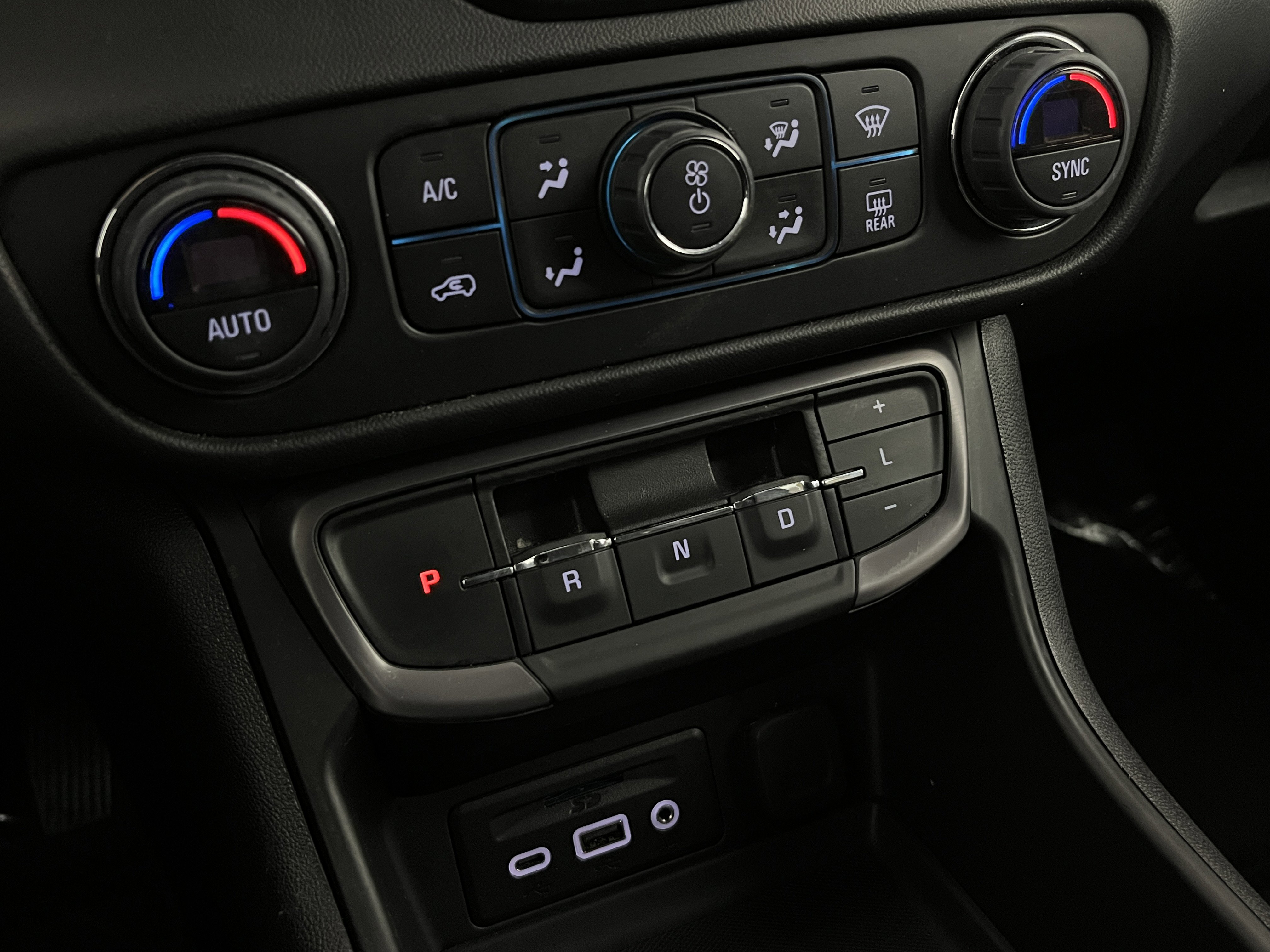 2023 Gmc Terrain AT4 photo 2