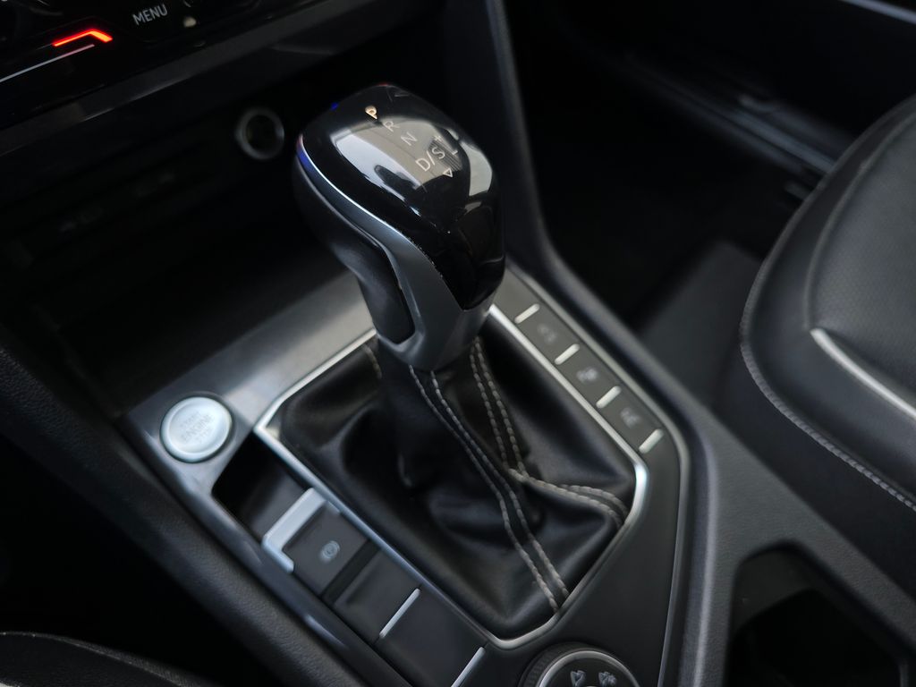 2022 Volkswagen Tiguan SEL Premium R-Line photo 25