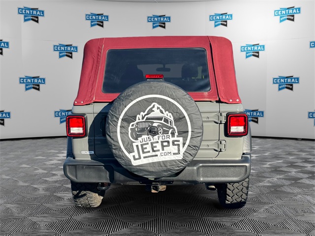 2021 Jeep Wrangler Unlimited Willys photo 4
