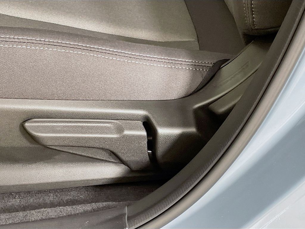 2025 Subaru Crosstrek Premium photo 18