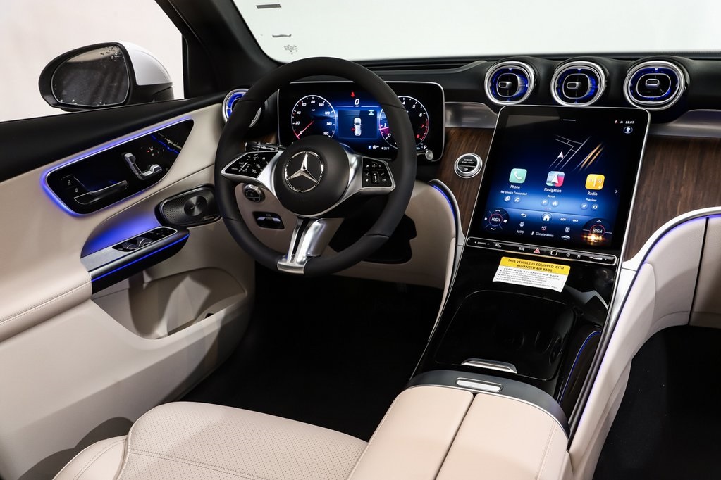 2025 Mercedes Benz GLC 300 4MATIC photo 12