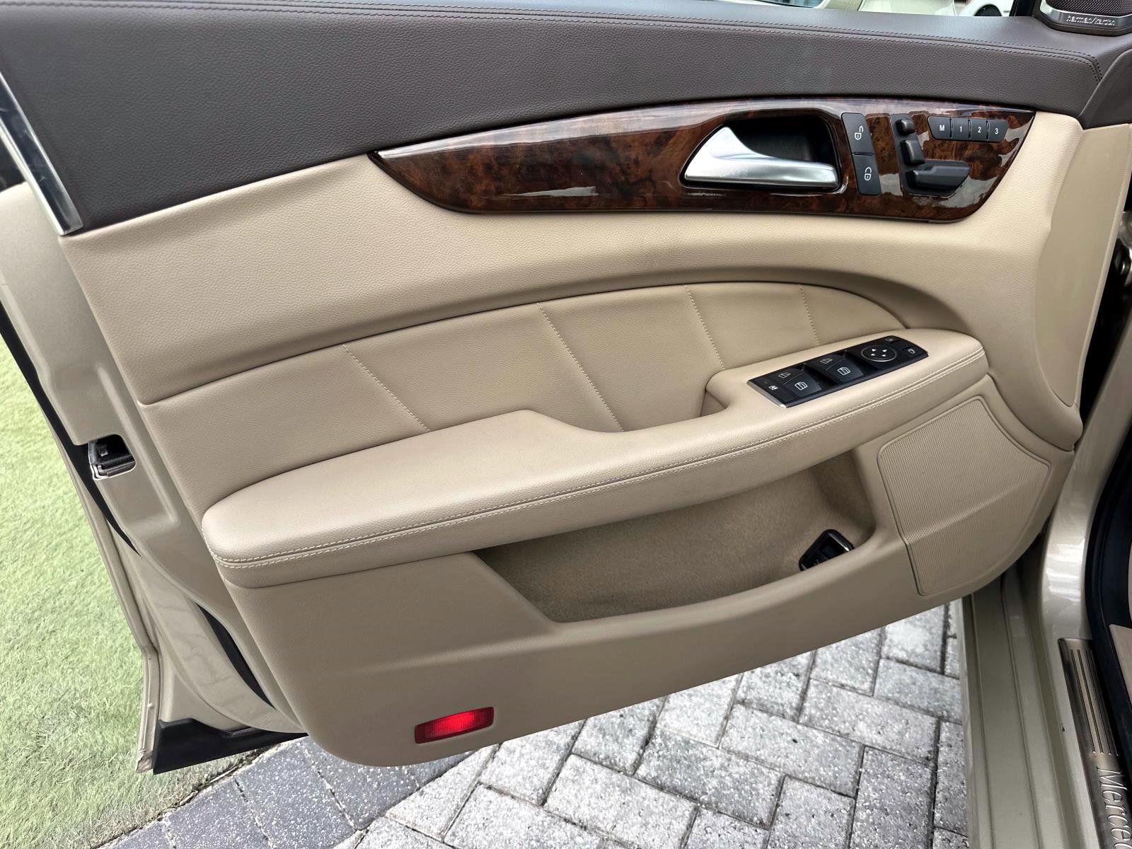 2012 Mercedes Benz CLS 550 photo 16