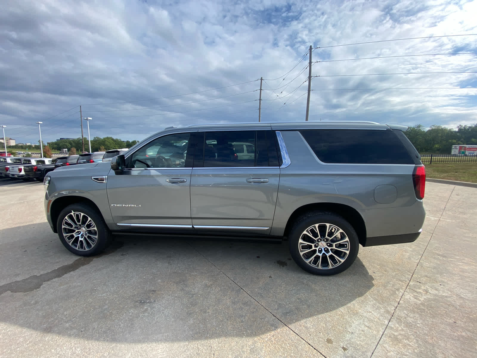 2025 Gmc Yukon XL Denali photo 8