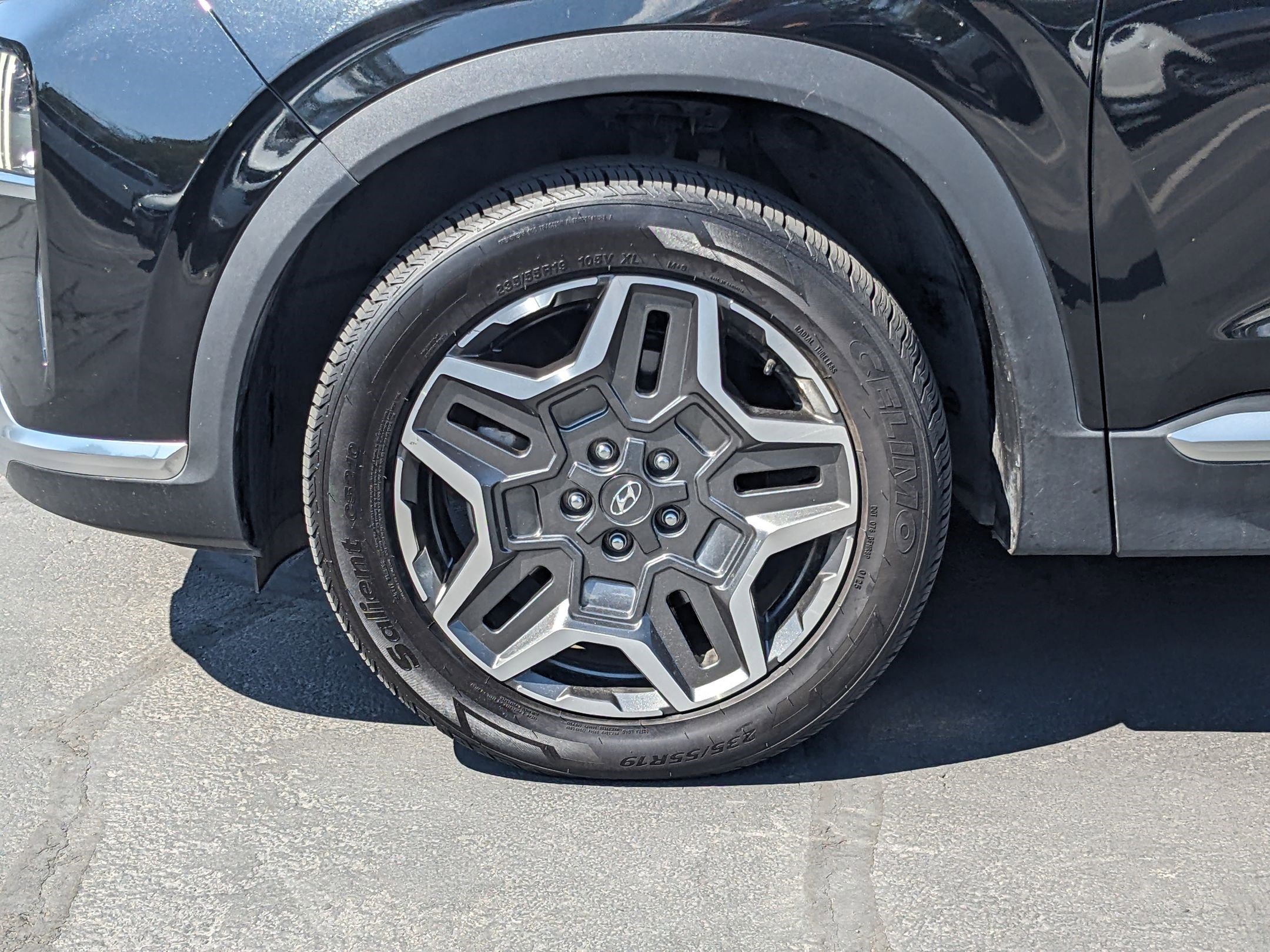 2023 Hyundai Santa Fe SEL Premium photo 9