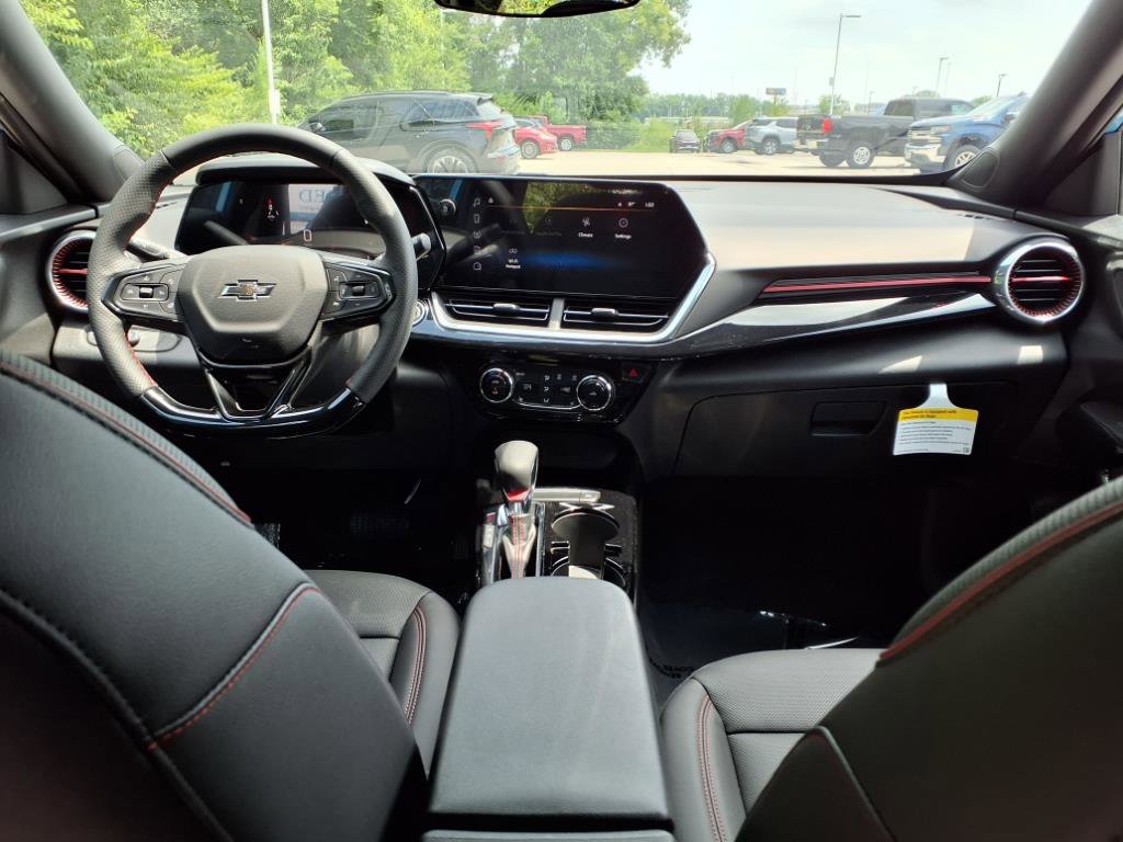 2025 Chevrolet Trax photo 6