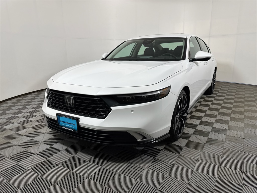 2024 Honda Accord Hybrid Touring's photo