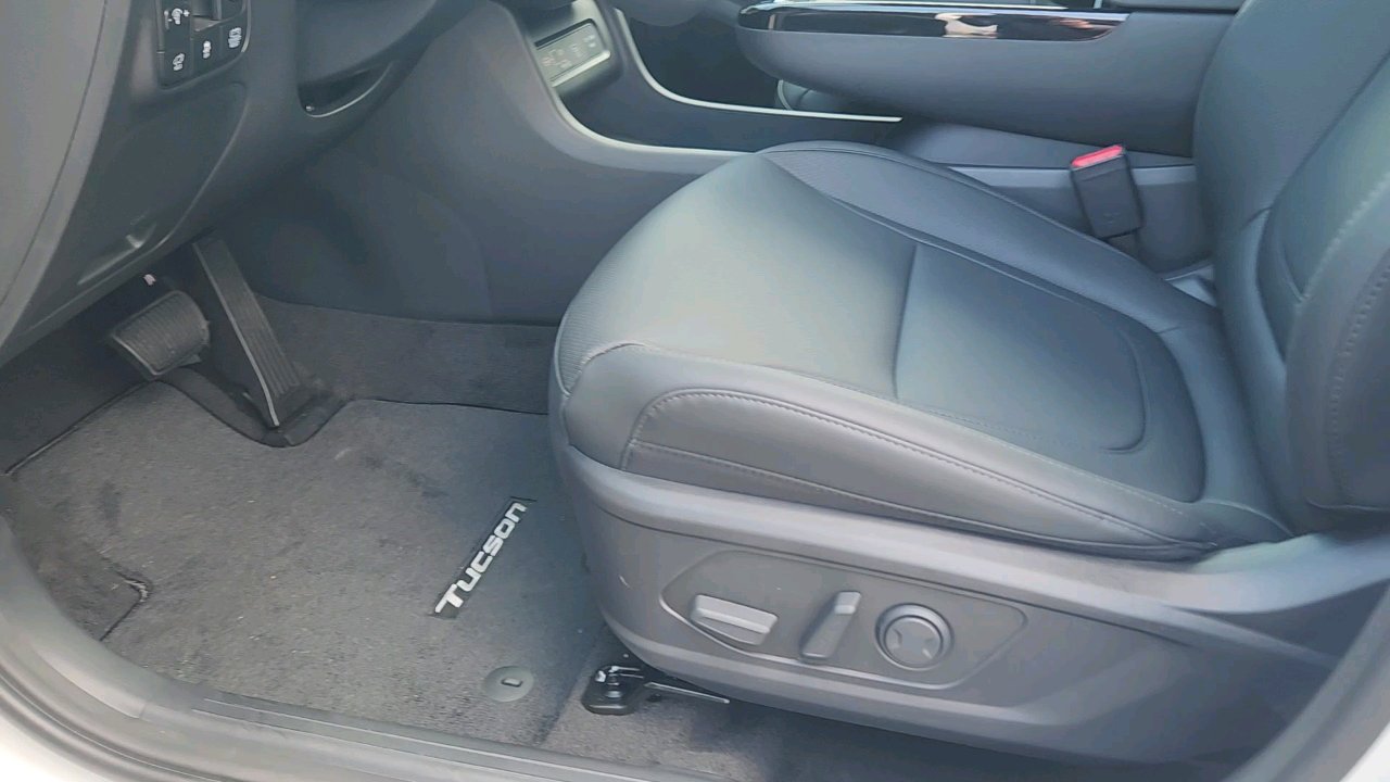 2025 Hyundai Tucson Hybrid SEL Convenience photo 14