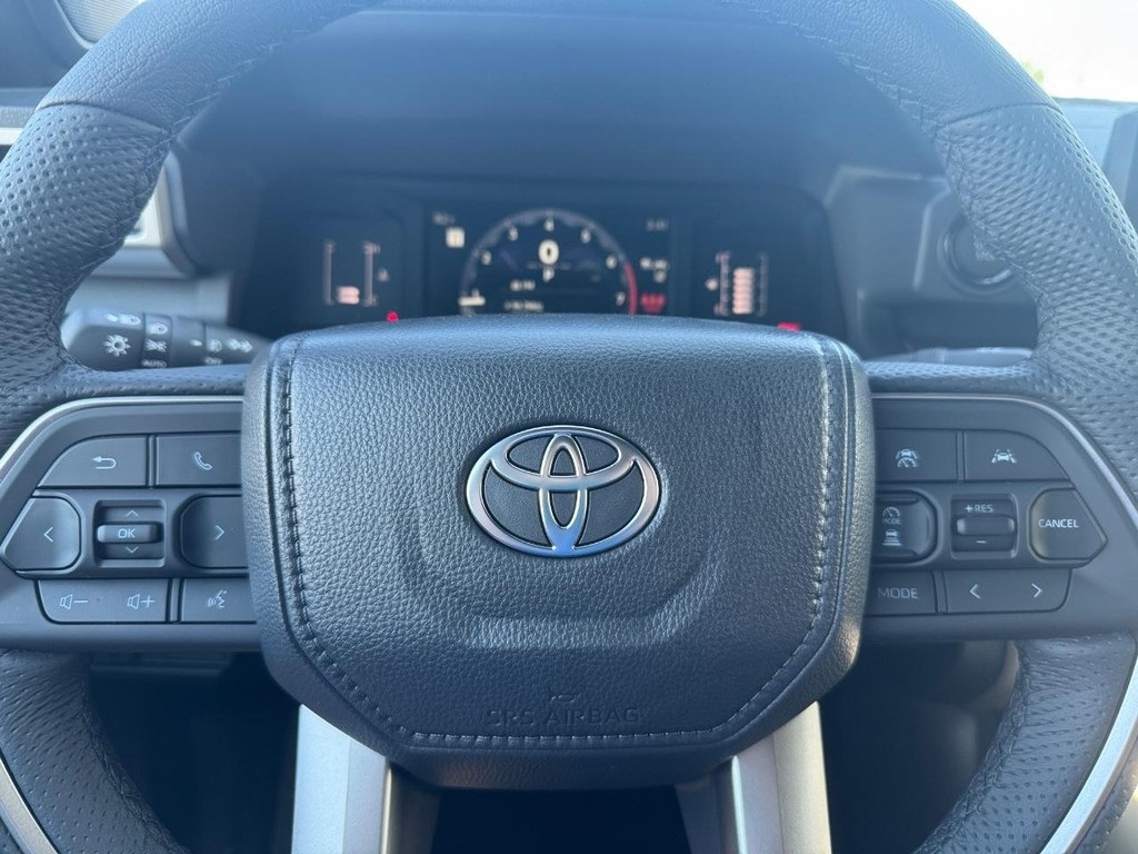 2025 Toyota Tacoma SR5 4x4 Double Cab photo 12
