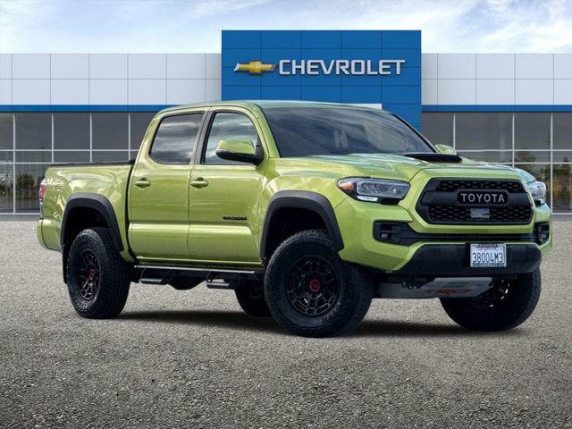 2022 Toyota Tacoma SR photo 2