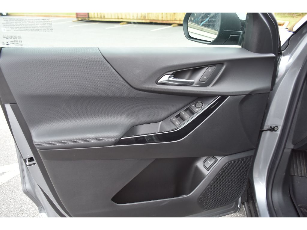 2026 Chevrolet Equinox photo 13