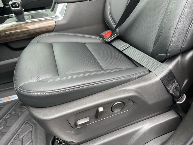 2025 Chevrolet Silverado 1500 RST photo 14