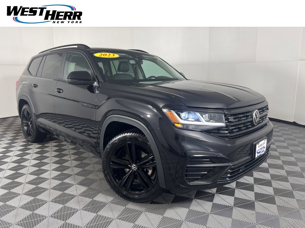 2023 Volkswagen Atlas SEL R-Line Black's photo