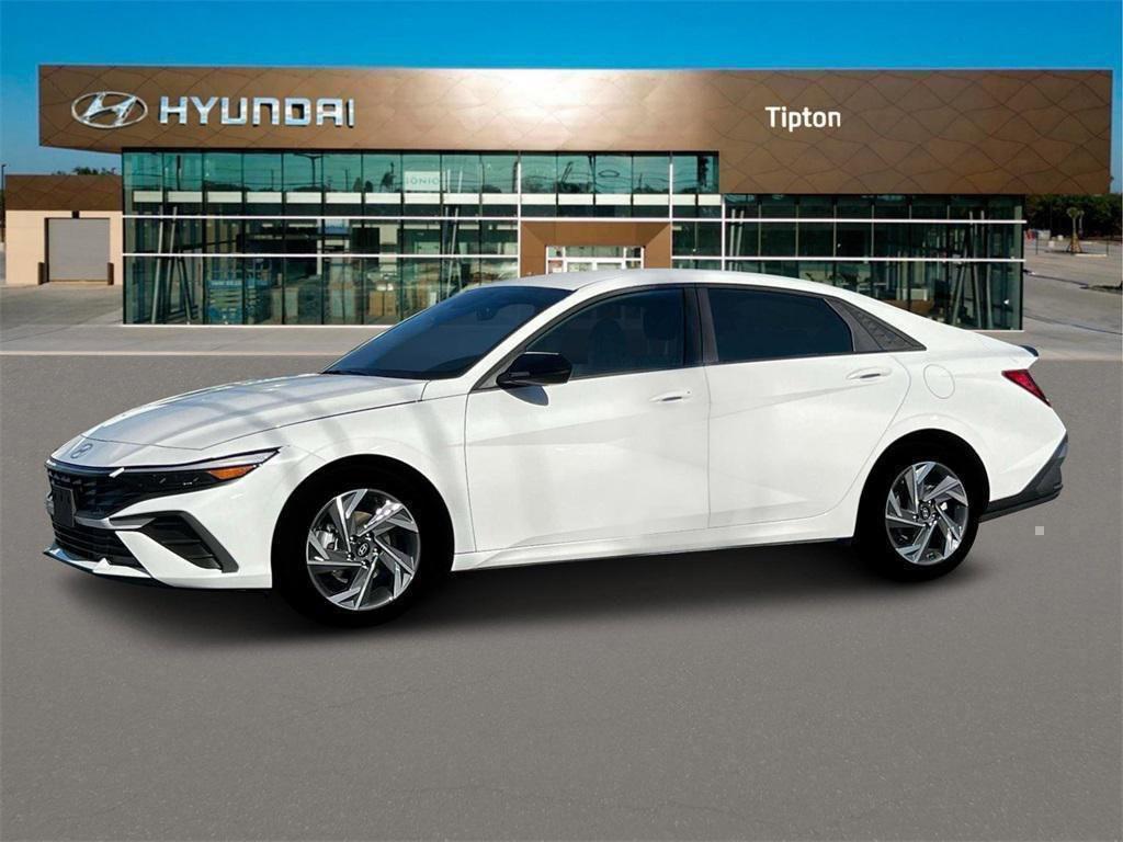 2025 Hyundai Elantra SEL Sport photo 2