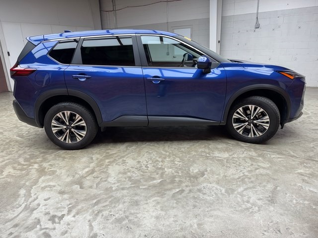 2023 Nissan Rogue SV photo 6