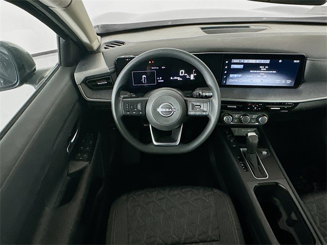 2025 Nissan Kicks SV photo 20