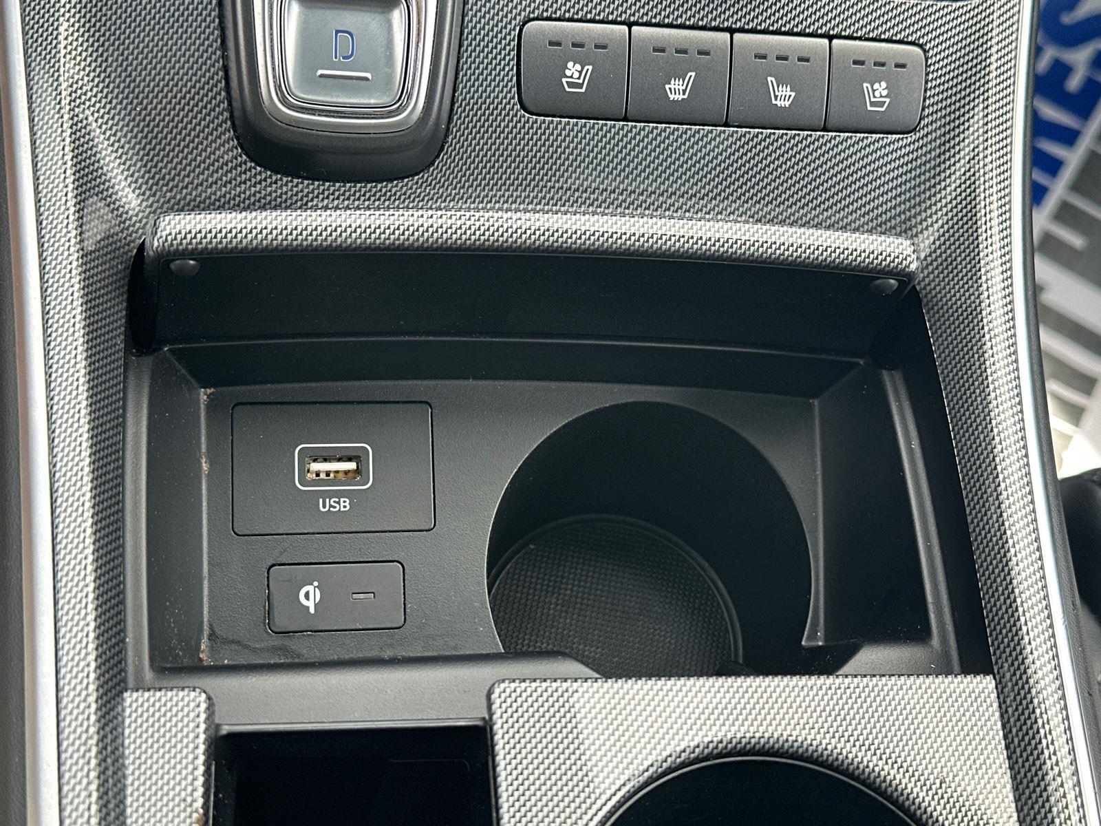 2022 Hyundai Santa Fe Limited photo 17
