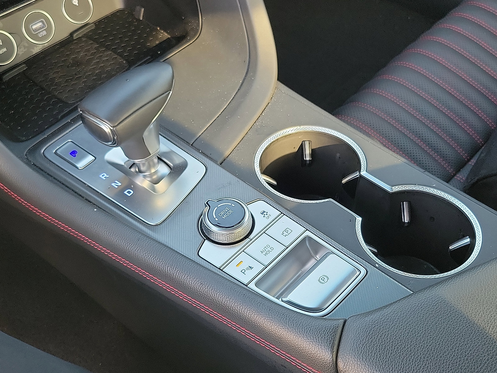 2025 Genesis G70 3.3T Sport Advanced photo 11