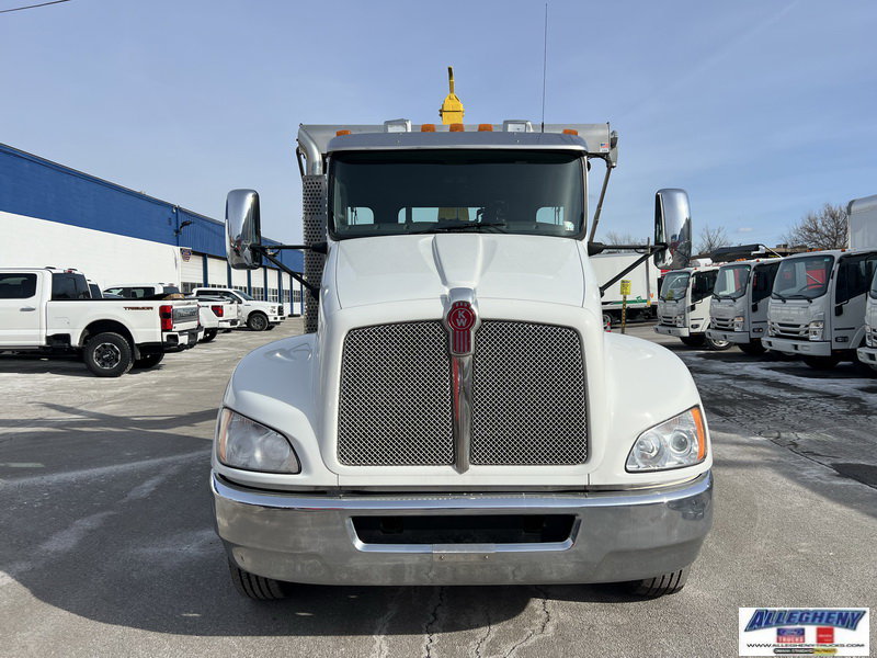 2022 Kenworth T280 photo 3