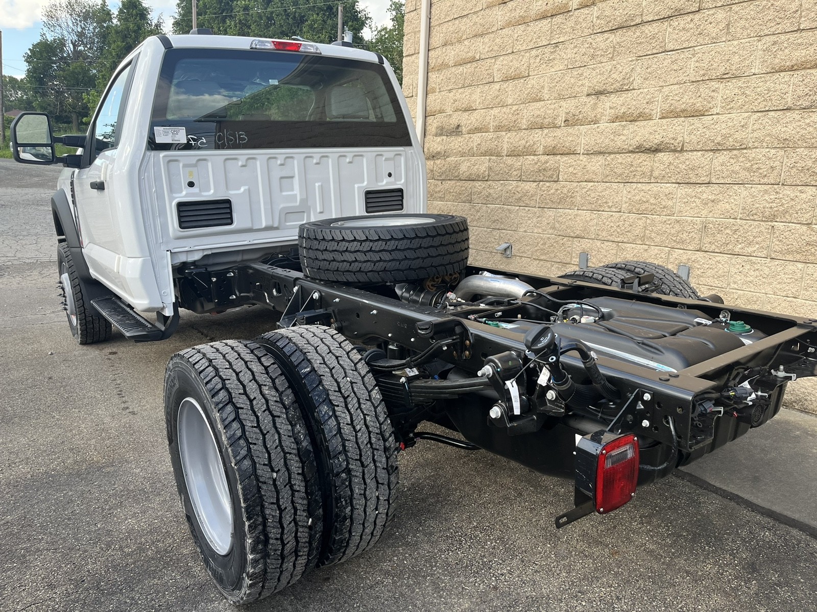 2025 Ford F-600 photo 4