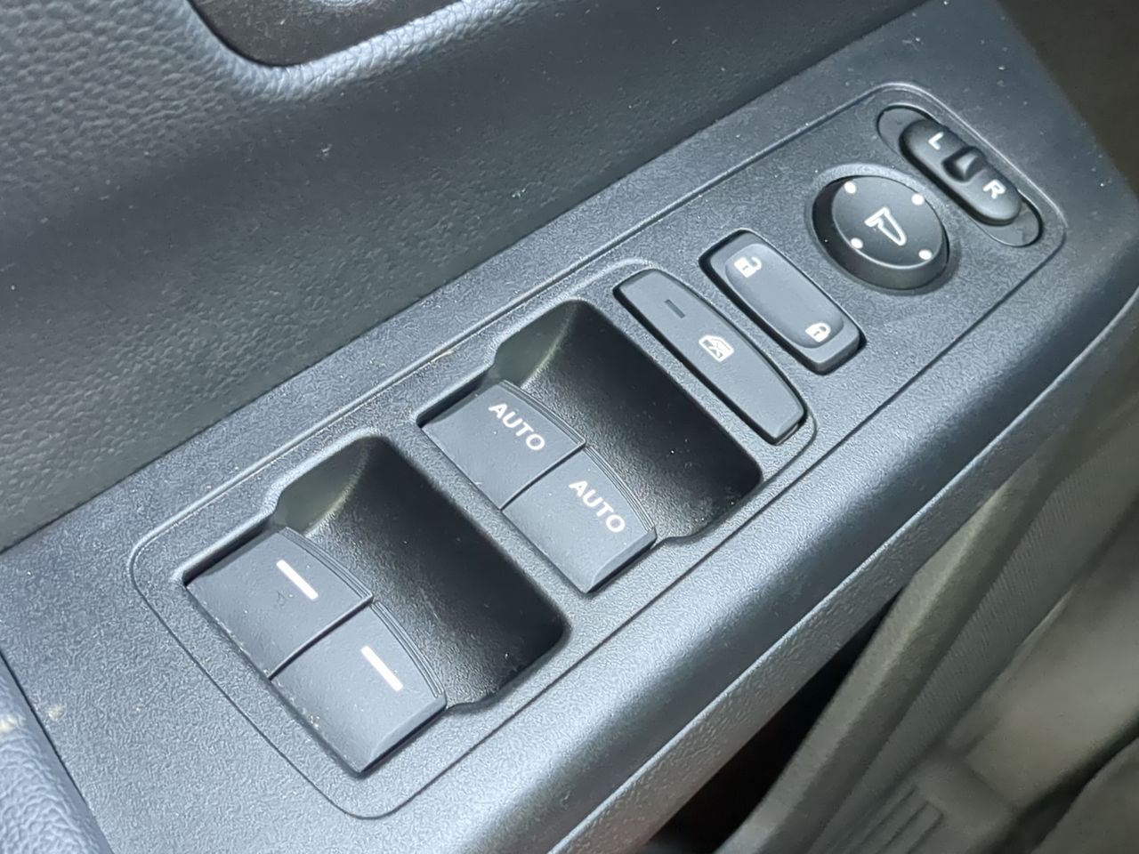 2024 Honda CR-V Hybrid Sport photo 23