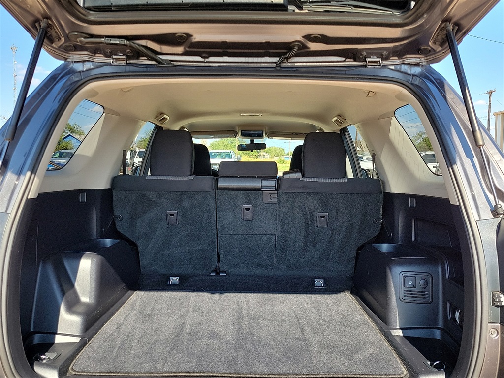 2017 Toyota 4Runner SR5 photo 15