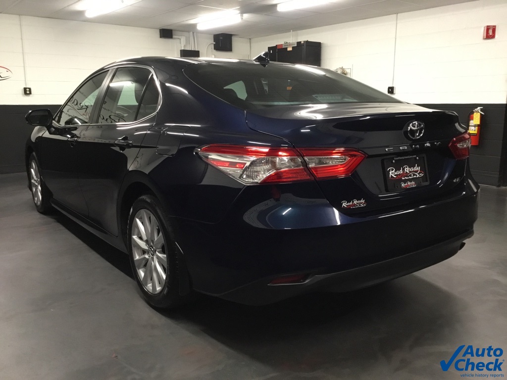2020 Toyota Camry LE photo 7