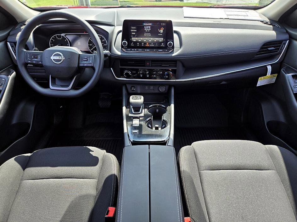 2025 Nissan Rogue S photo 8