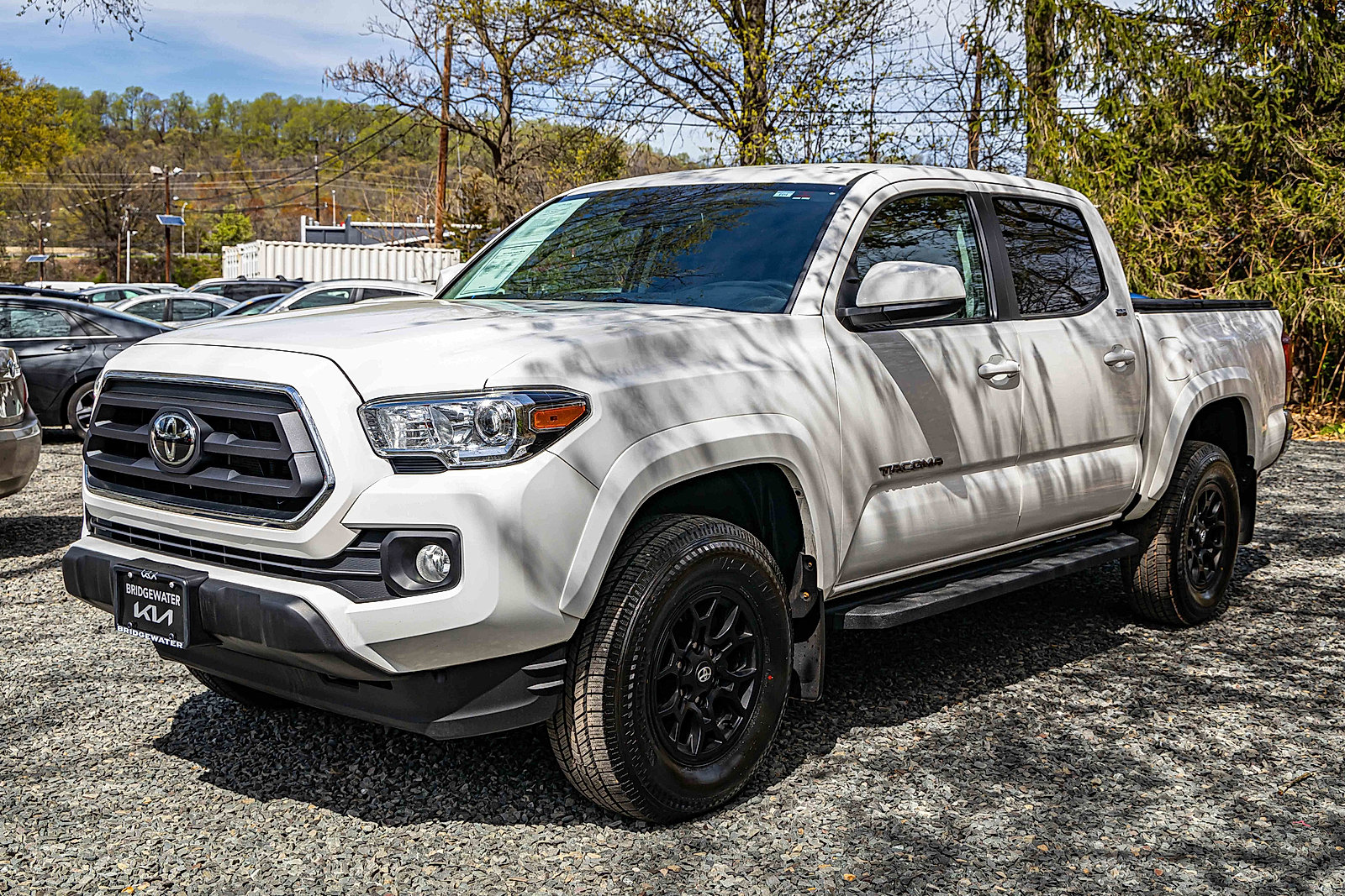 2022 Toyota Tacoma SR5 4x4 photo 3