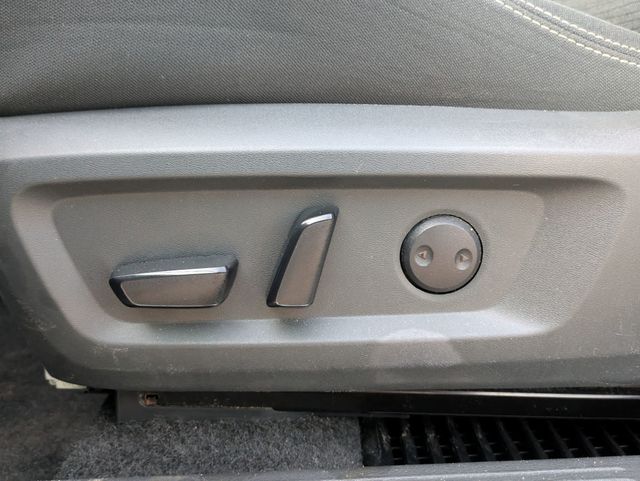 2023 Nissan Rogue SV photo 4