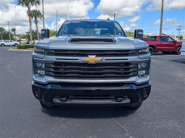 2024 Chevrolet Silverado 2500HD Custom photo 8