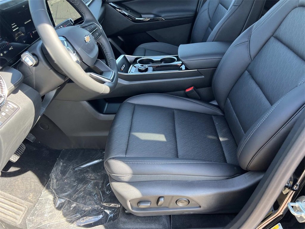 2026 Chevrolet Equinox LT photo 12