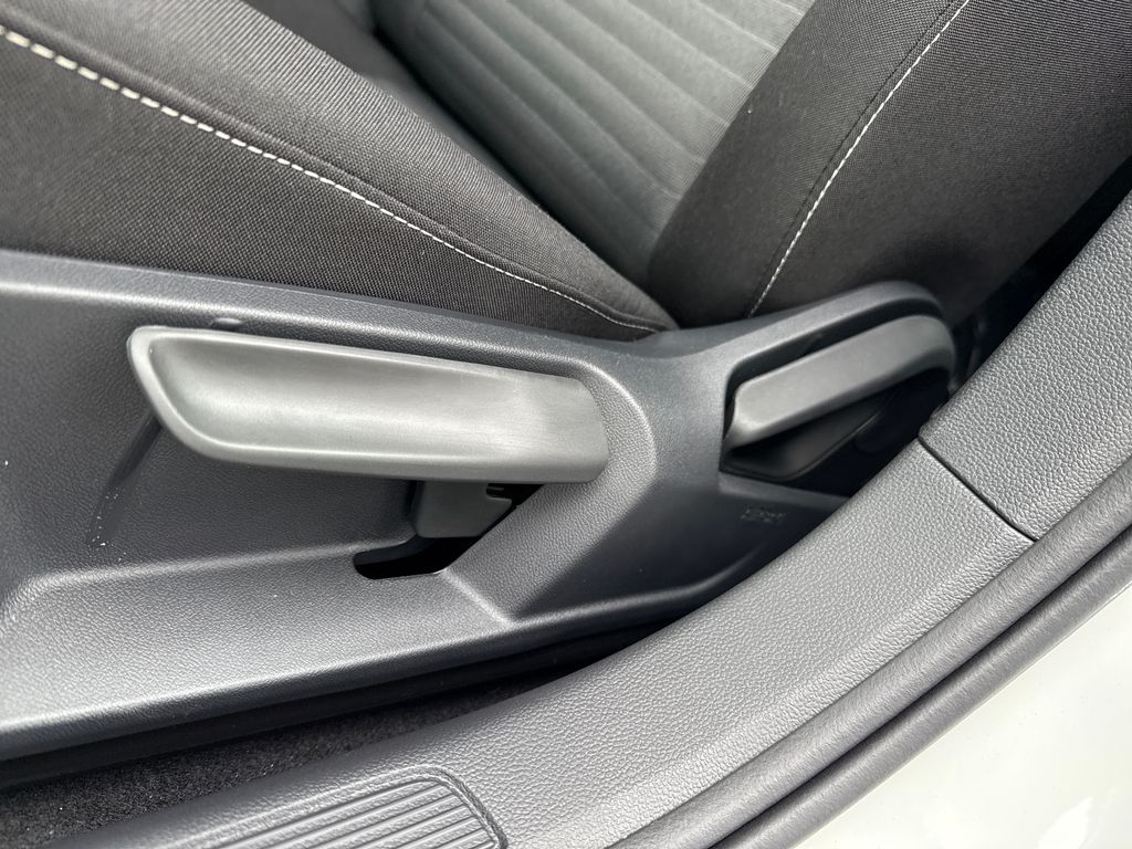 2026 Volkswagen Jetta 1.5T S photo 4